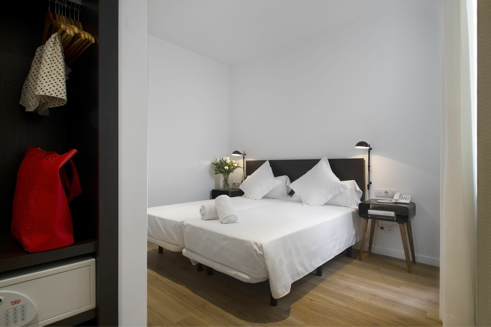 Som Nit Triomf Hotel Barcelona Eksteriør billede